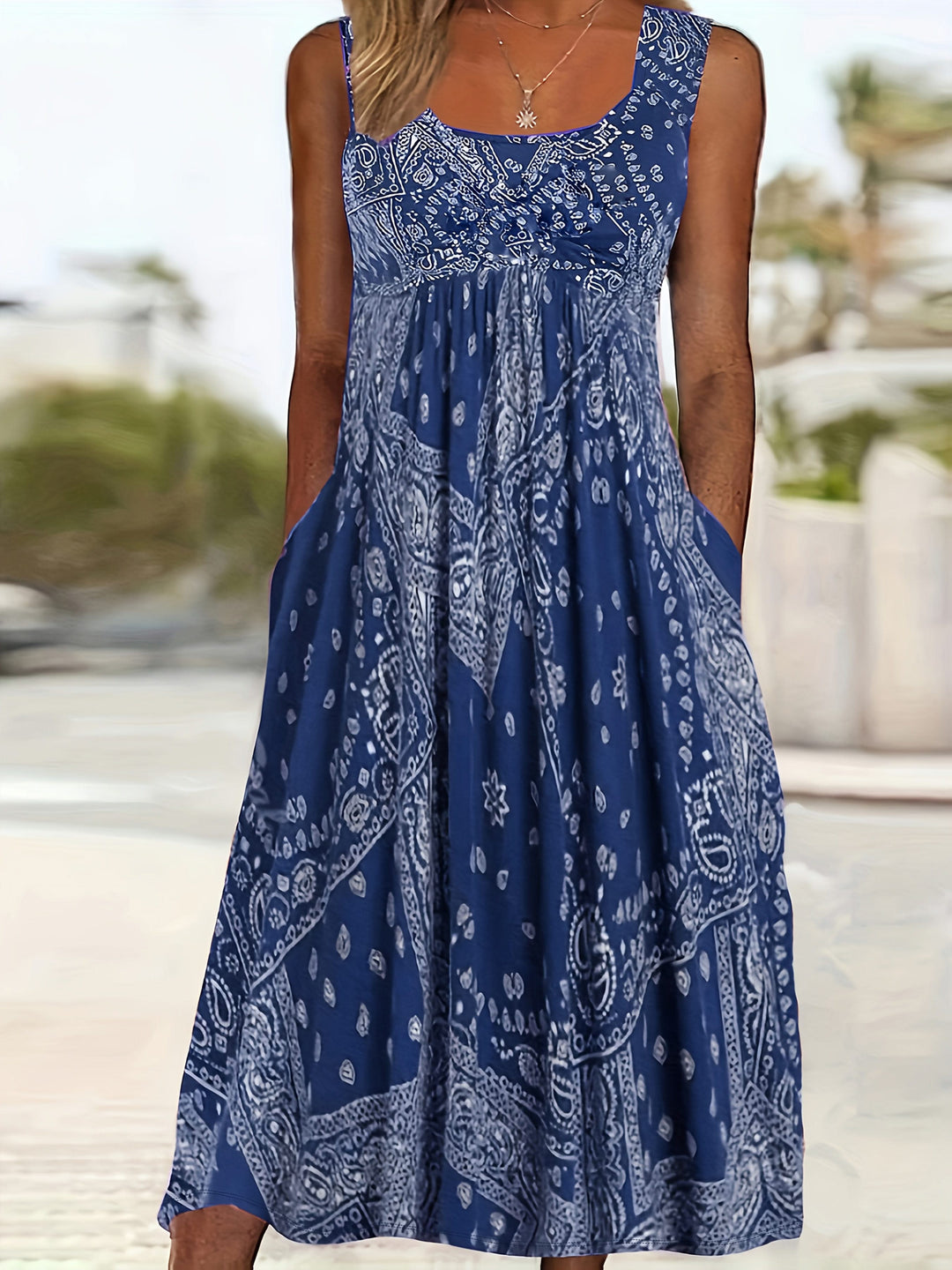 Elara – V-Neck Maxi Dress