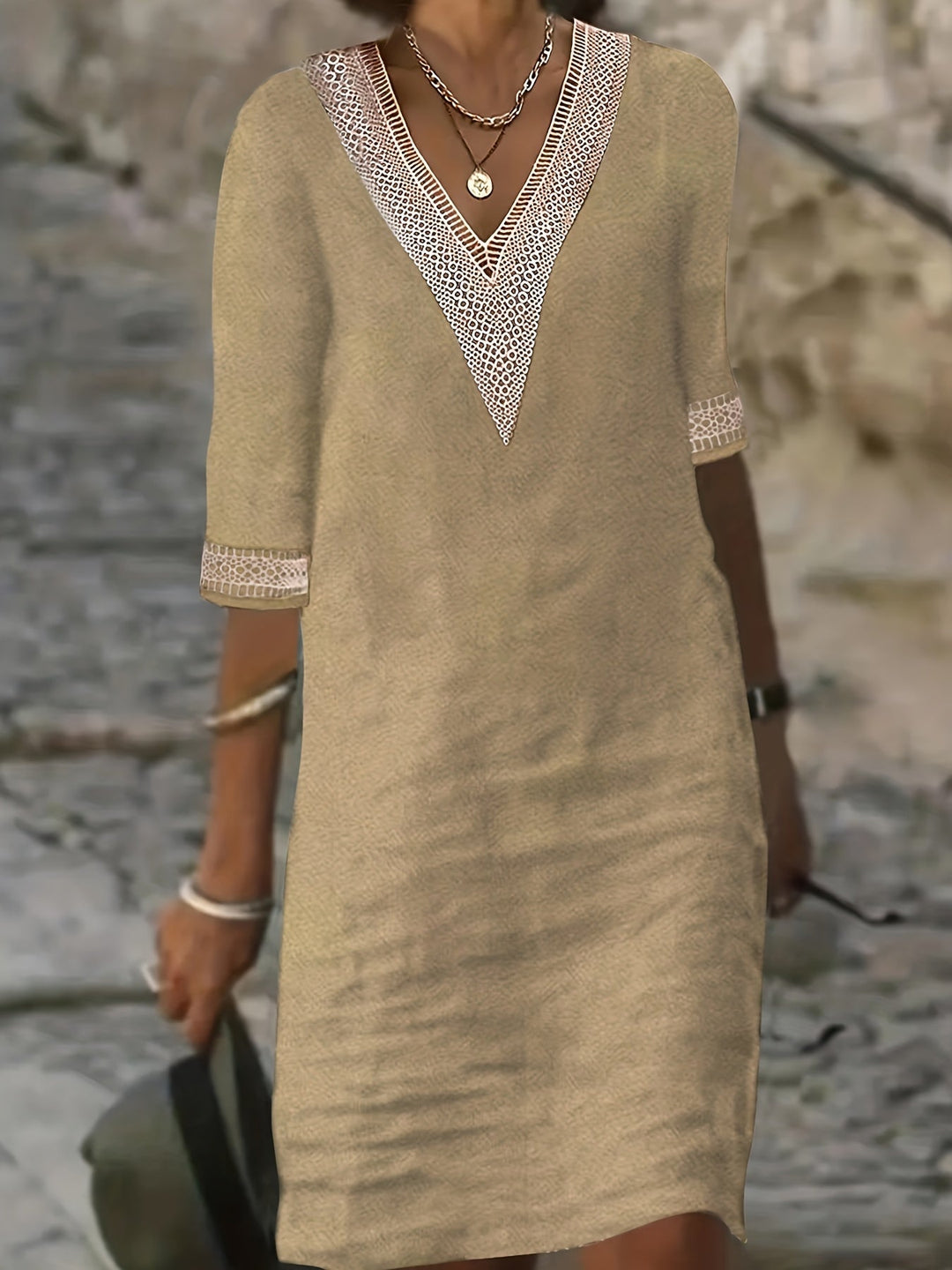 Elise – Lace V-Neck Half Dress